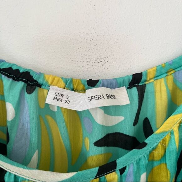 SFERA Basics Green Swirling Pattern Spaghetti Straps Max Sun Dress - Picture 6 of 7